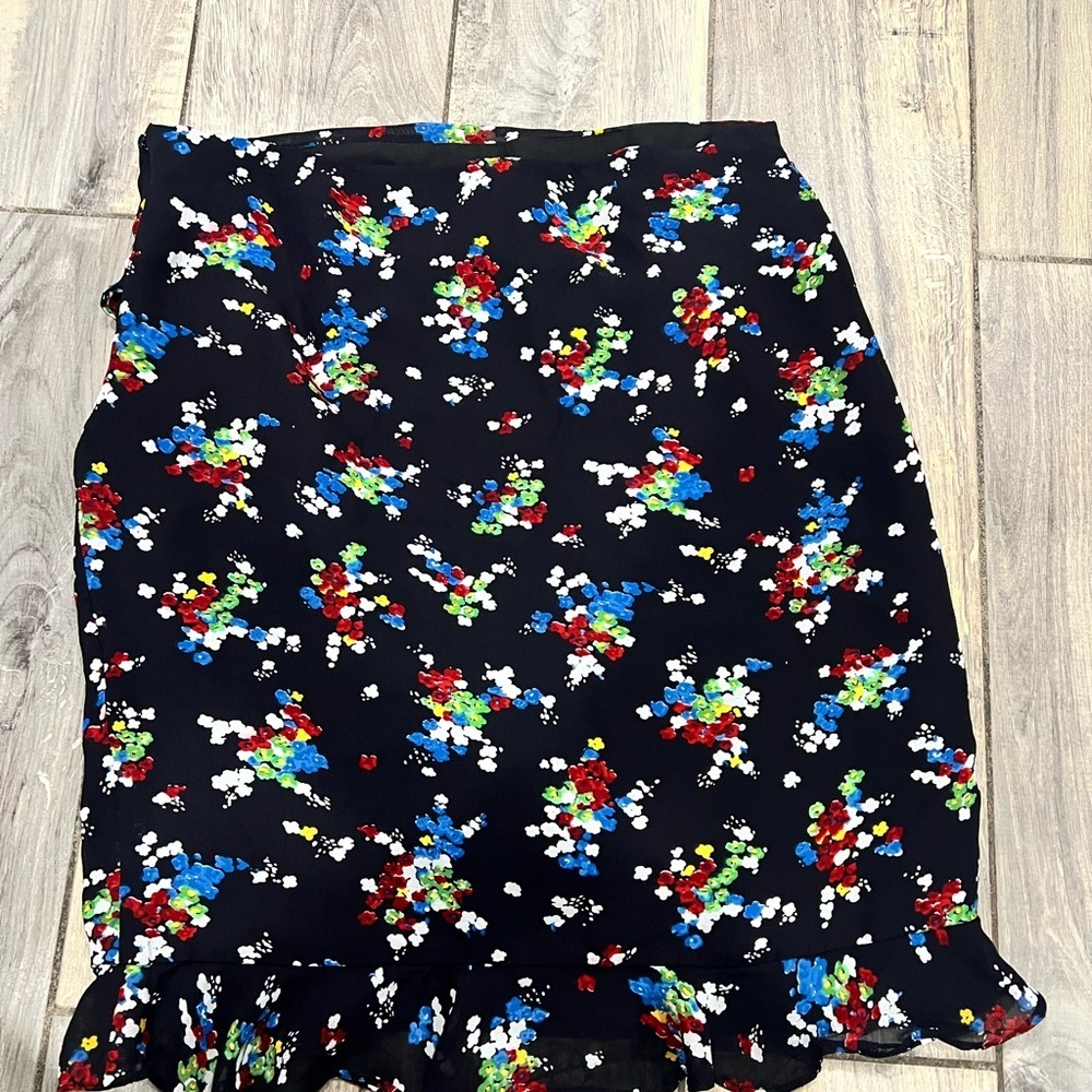Ralph Lauren Black Mini Skirt with Multicolor Floral Print Black Label 6 EUC - Picture 3 of 4